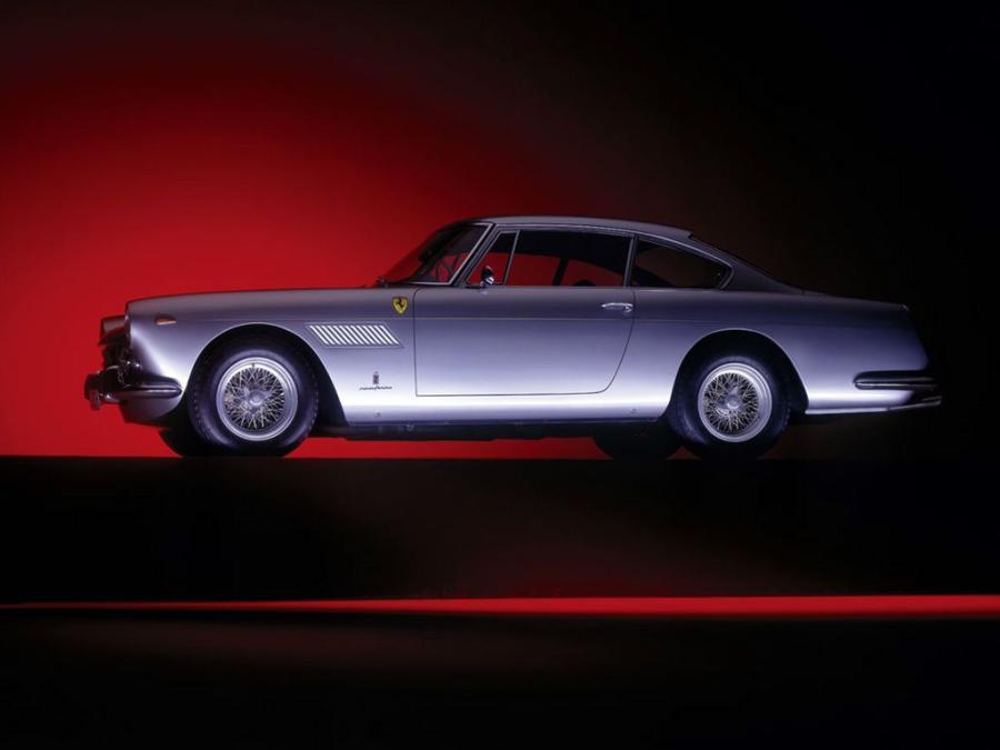  Ferrari 250 GTE 2+2 (Series III) 1963 года  (фото 9 из 22)